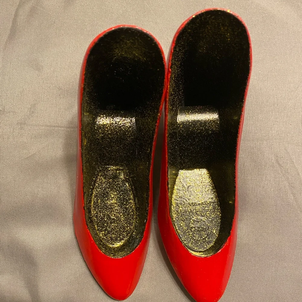 ⭐️5/$10⭐️ Elegant Red Plastic Shoe-Shaped Party Decorations